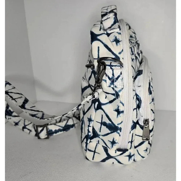Lug Ranger Crossbody Shoulder Bag White Blue Ikat Print Travel Packable - Picture 4 of 14